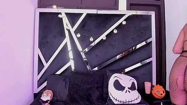 natsumiht online show from October 28, 5:11 am