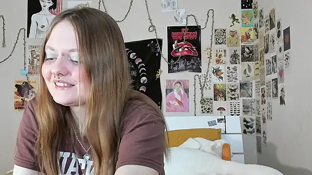 WonderConnie1 online show from October 22, 10:15 am