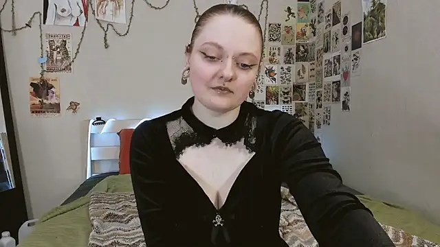 WonderConnie1 online show from May 28, 1:30 pm