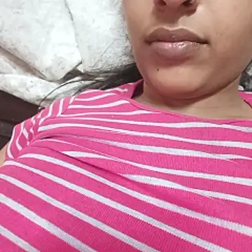 Snapshot of DesiSimran09 chatting on November 3, 7:15 pm DesiSimran09 online show from November 3, 7:15 pm