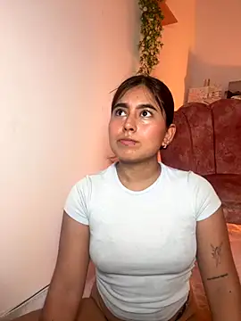  Sophia 111 online show from October 2, 9:11 pm