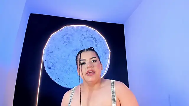 Snapshot of ScarletMoon1_ chatting on October 24, 9:11 pm ScarletMoon1  online show from October 24, 9:11 pm