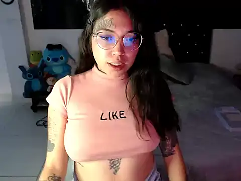 Snapshot of Keyyd chatting on November 4, 9:36 pm Keyyd online show from November 4, 9:36 pm