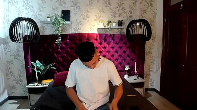 MrJustin  online show from November 12, 8:52 pm