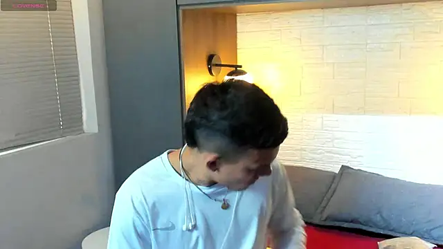 MrJustin  online show from November 26, 8:21 pm