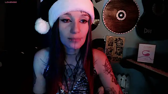 Snapshot of lilithword chatting on December 17, 1:00 am lilithword online show from December 17, 1:00 am