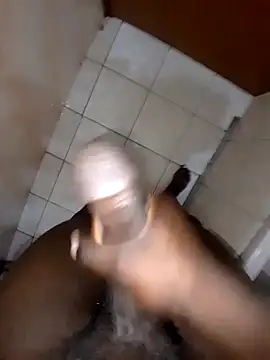 Snapshot of NaughtyBen10 chatting on February 10, 8:07 am NaughtyBen10 online show from February 10, 8:07 am