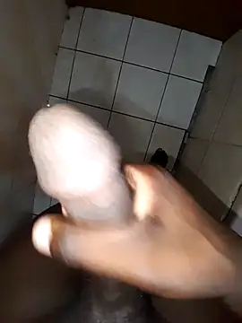 Snapshot of NaughtyBen10 chatting on February 24, 6:44 am NaughtyBen10 online show from February 24, 6:44 am