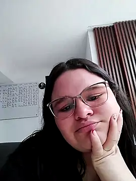 SamanthaPaImer online show from September 19, 7:25 pm