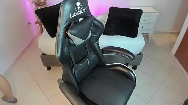 alice coopperx online show from December 3, 12:25 pm