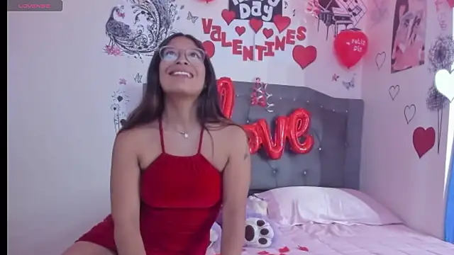 Megan Darcy online show from February 14, 6:59 pm