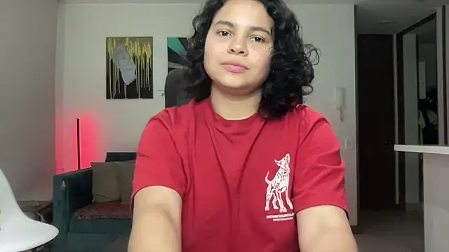 Snapshot of Lyxen_raze chatting on December 15, 4:06 am Lyxen raze online show from December 15, 4:06 am