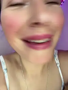 Mia salinass online show from May 23, 10:03 pm