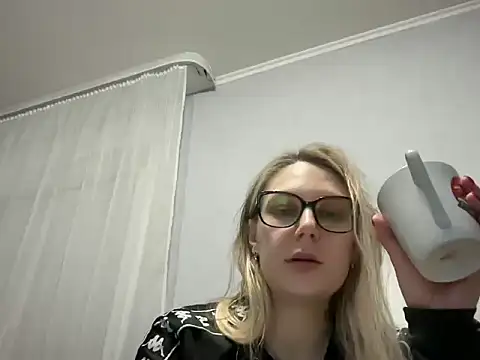 NikexPretty online show from December 18, 7:42 pm