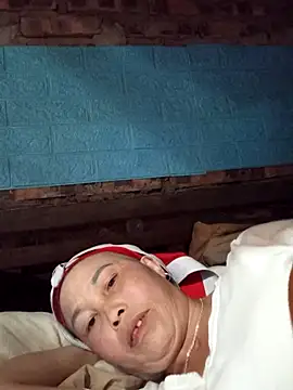 me-cute online show from December 18, 2:12 pm