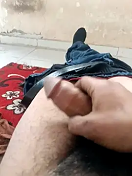 Snapshot of Shekoooooooo9oooo chatting on March 4, 2:23 pm Shekoooooooo9oooo online show from March 4, 2:23 pm