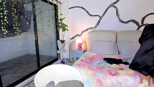 SarahCastro1  online show from November 29, 5:43 am