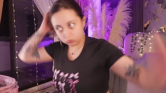 SarahCastro1  online show from March 23, 3:21 am