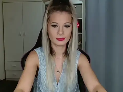 KristineGlow online show from October 17, 6:27 am