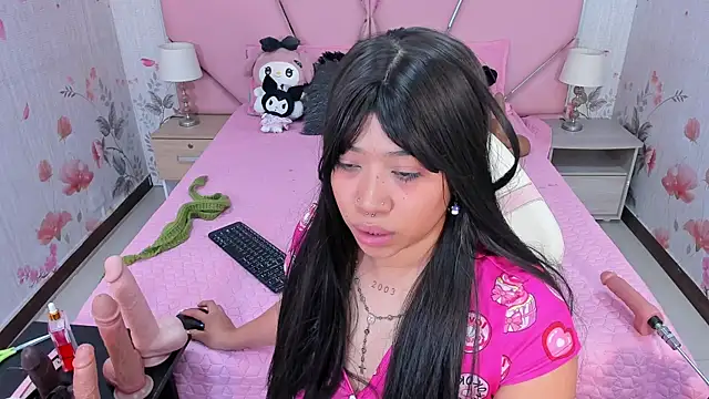 SafiroAgataaa online show from October 18, 9:59 pm