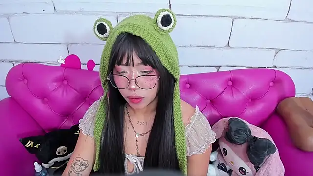 SafiroAgataaa online show from October 28, 11:29 pm