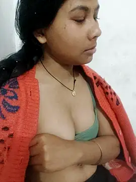 Vaani Cutie online show from February 12, 5:08 pm