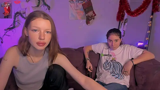 Snapshot of daisy_baby1 chatting on January 8, 12:13 am daisy baby1 online show from January 8, 12:13 am