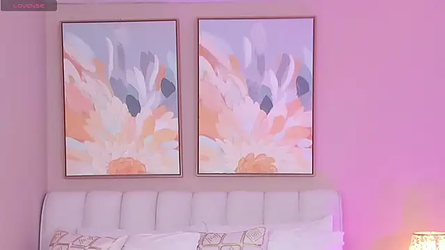 MiaTaylorSweet online show from April 14, 3:51 pm