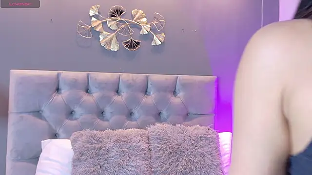 kendalFox  online show from February 10, 2:48 am