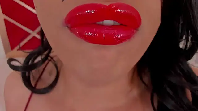 sweet Elizabeth online show from May 30, 1:52 pm