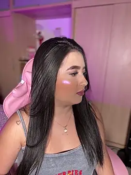 Emiily Moore1 online show from March 20, 10:58 pm