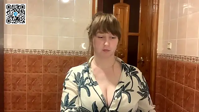 MaroonMoon  online show from December 17, 8:59 pm