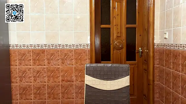 MaroonMoon  online show from February 25, 8:51 pm