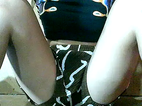 Snapshot of pinay-momm1682 chatting on December 15, 10:41 am pinay-momm1682 online show from December 15, 10:41 am