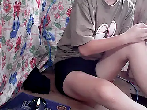 pinay-momm1682 online show from April 26, 6:33 am