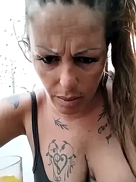 Snapshot of canariamorbosa chatting on September 24, 6:33 pm canariamorbosa online show from September 24, 6:33 pm