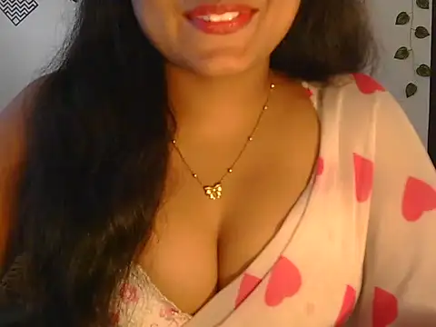 Snapshot of hottest_mahii chatting on March 1, 4:25 am hottest mahii online show from March 1, 4:25 am