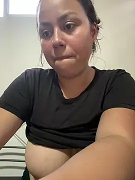 camila-titis online show from April 7, 10:53 pm