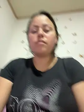 Snapshot of camila-titis chatting on May 3, 3:56 am camila-titis online show from May 3, 3:56 am