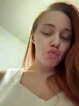 Snapshot of PollyVinice chatting on June 26, 6:01 pm PollyVinice online show from June 26, 6:01 pm