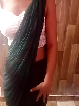 Snapshot of seema_rani68 chatting on October 16, 5:08 am seema rani68 online show from October 16, 5:08 am