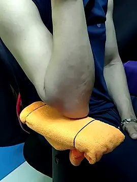 chocolate alone online show from November 1, 5:48 pm