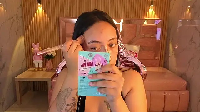 Snapshot of m_eris_s chatting on October 28, 1:25 pm m eris s online show from October 28, 1:25 pm