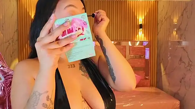 Snapshot of m_eris_s chatting on November 10, 1:32 pm m eris s online show from November 10, 1:32 pm