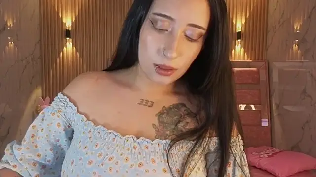 Snapshot of m_eris_s chatting on December 17, 1:17 pm m eris s online show from December 17, 1:17 pm