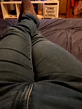 Snapshot of Horny_mummy chatting on December 2, 5:30 pm Horny mummy online show from December 2, 5:30 pm