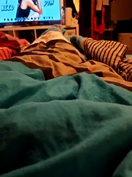 Snapshot of Horny_mummy chatting on December 23, 7:06 am Horny mummy online show from December 23, 7:06 am