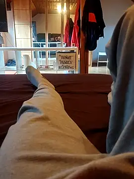 Snapshot of Horny_mummy chatting on February 6, 3:15 pm Horny mummy online show from February 6, 3:15 pm