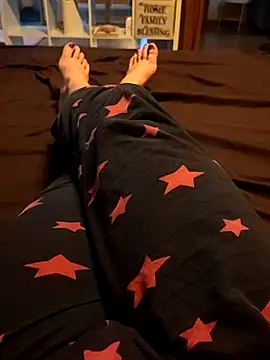 Snapshot of Horny_mummy chatting on February 7, 7:23 am Horny mummy online show from February 7, 7:23 am