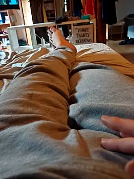 Snapshot of Horny_mummy chatting on February 16, 2:57 pm Horny mummy online show from February 16, 2:57 pm